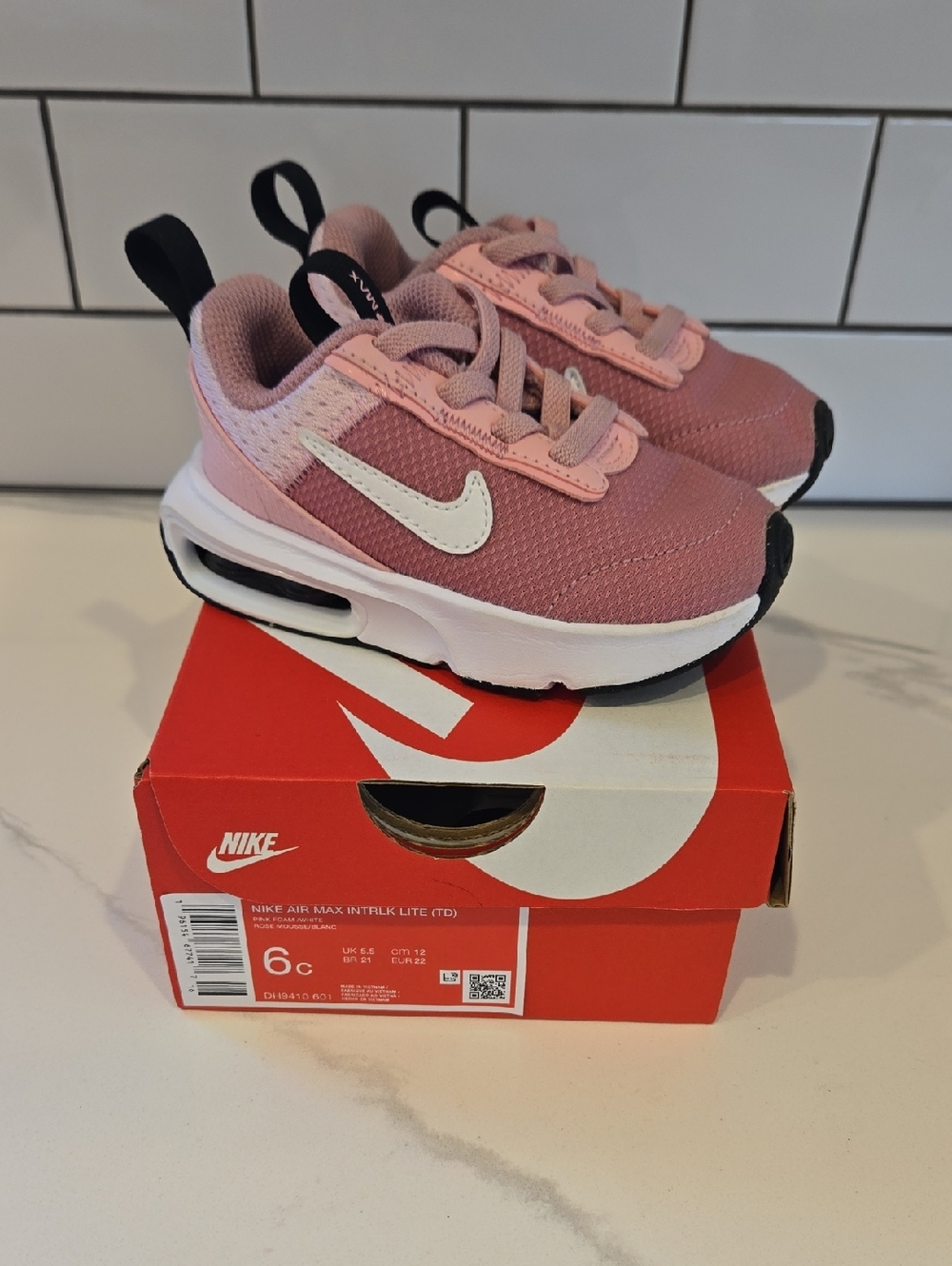 Toddler Girls Nike Pink and White Air Max Intrlk Lite Sneakers